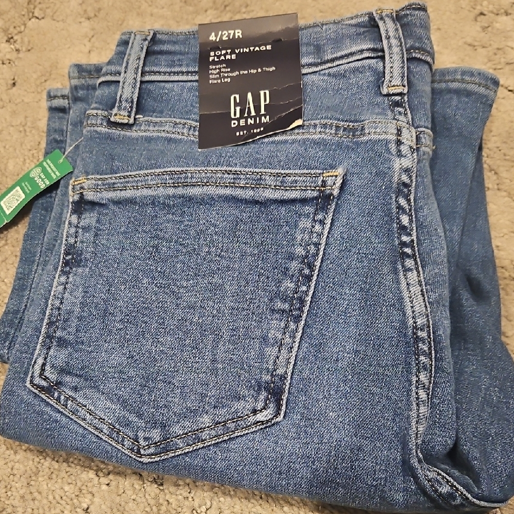 GAP Soft Vintage Flare jeans size 4, BNWT